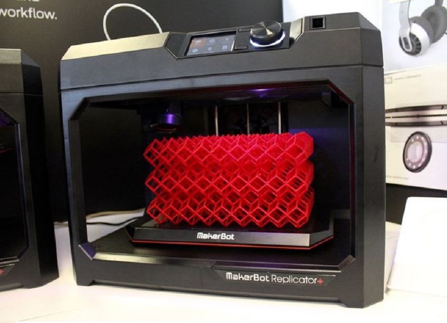 3D  MakerBot Replicator+