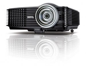 ��������  BenQ MP776ST