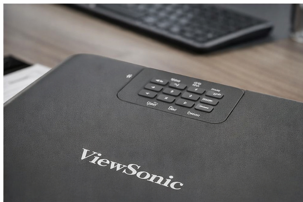 ��������  ViewSonic LX700-4K RGB