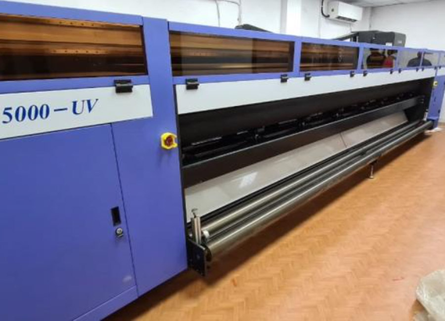 �������� �� ������� KEUNDO M5000 UV, � 8-� ����������� ��������� Ricoh G6, 5000 ��