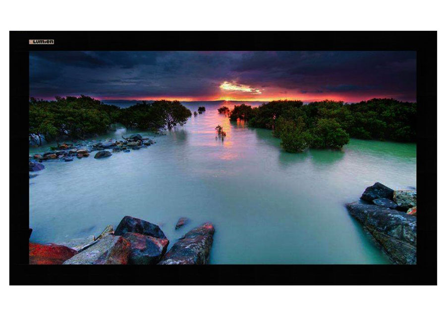    :  Epson EH-TW5650 +   Lumien Cinema Home 141x238 MW