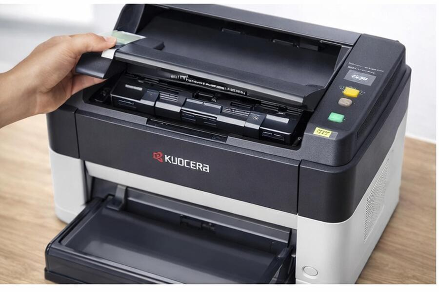 �������  Kyocera FS-1040