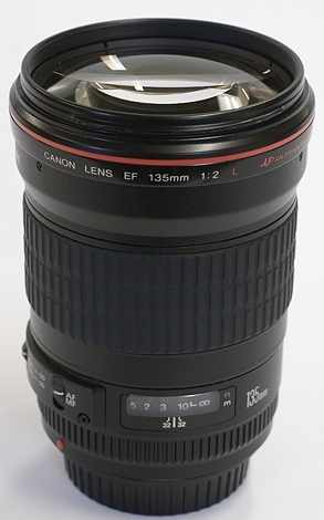  Canon EF 135mm f/2L USM