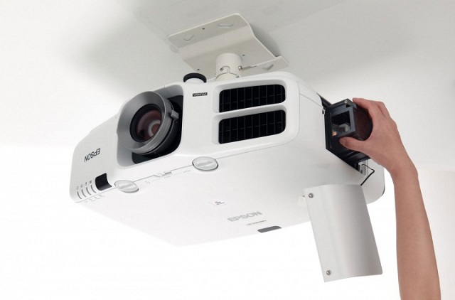   Epson EB-G6550WU (V11H513040)