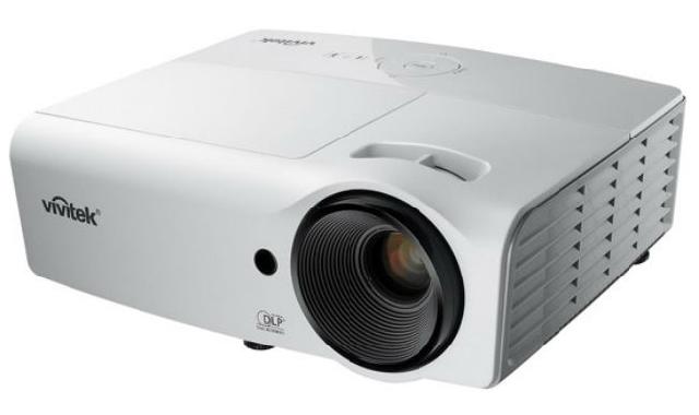 ������������� ����� SMART Board 480 � ��������� � ���������� Vivitek D552